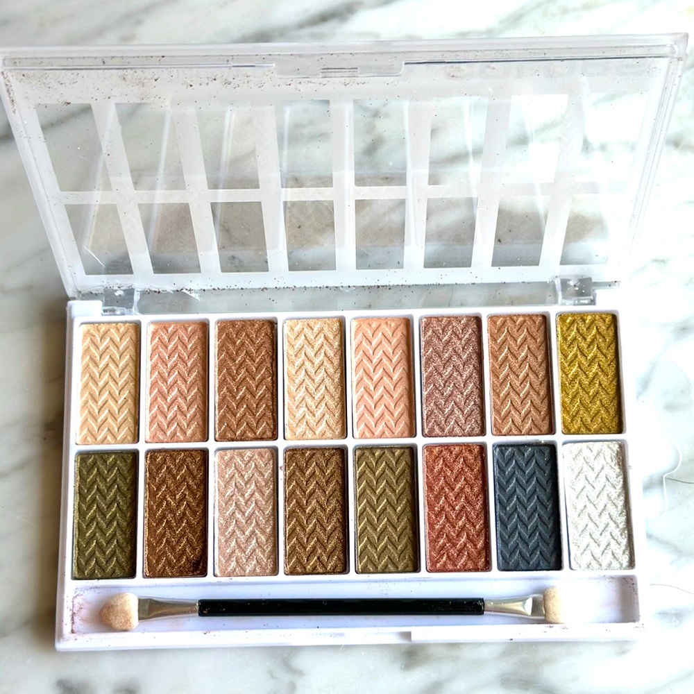 L.A. Colors Eyeshadow Palette